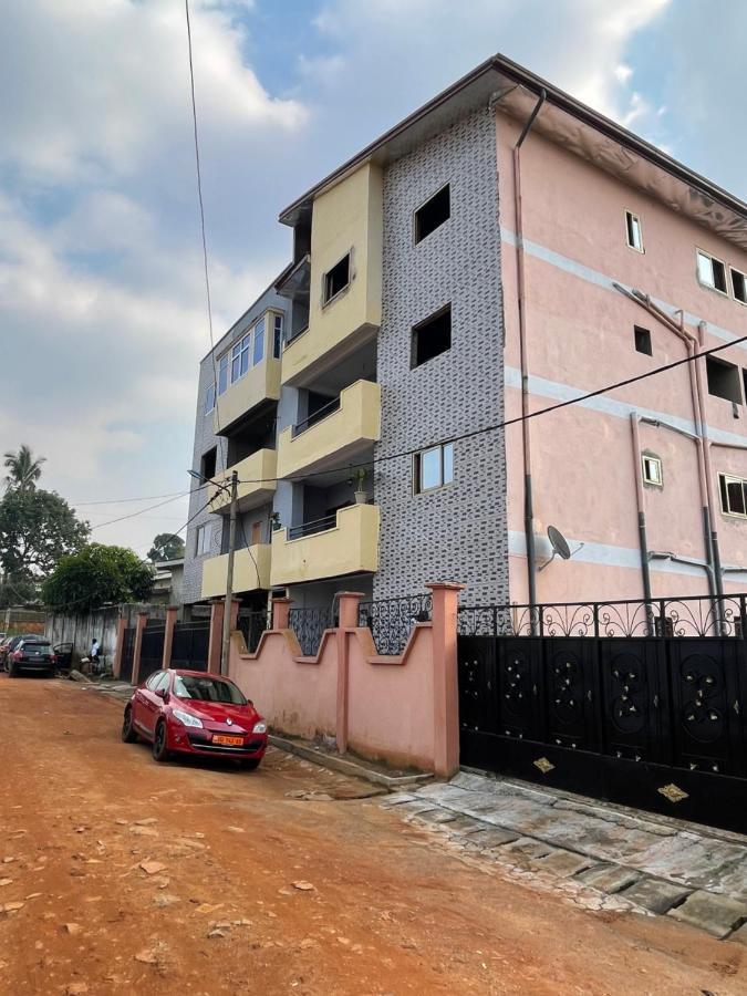 דירות Yaoundé Les Logis De Nouvelle Route Bastos מראה חיצוני תמונה