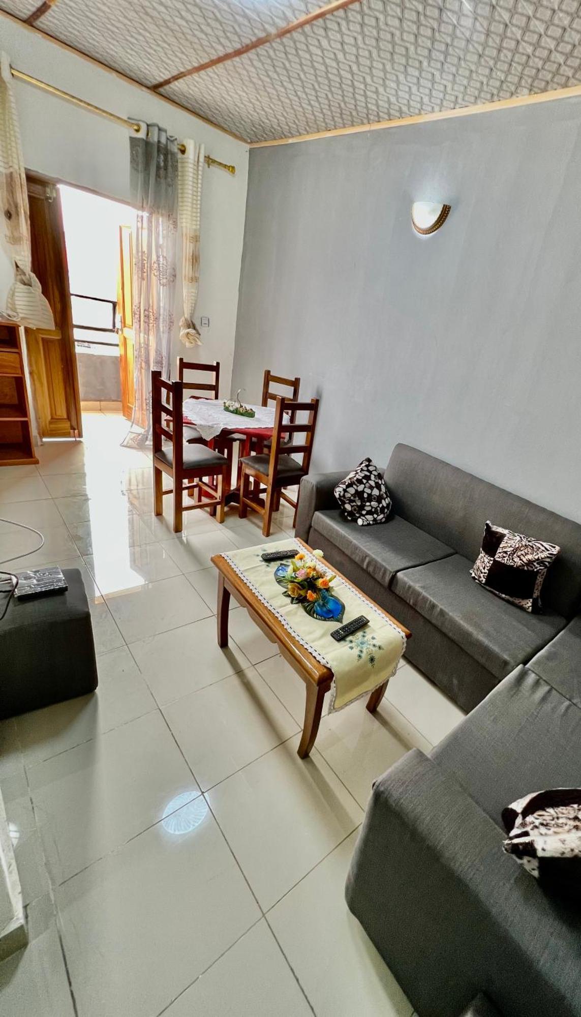 דירות Yaoundé Les Logis De Nouvelle Route Bastos מראה חיצוני תמונה