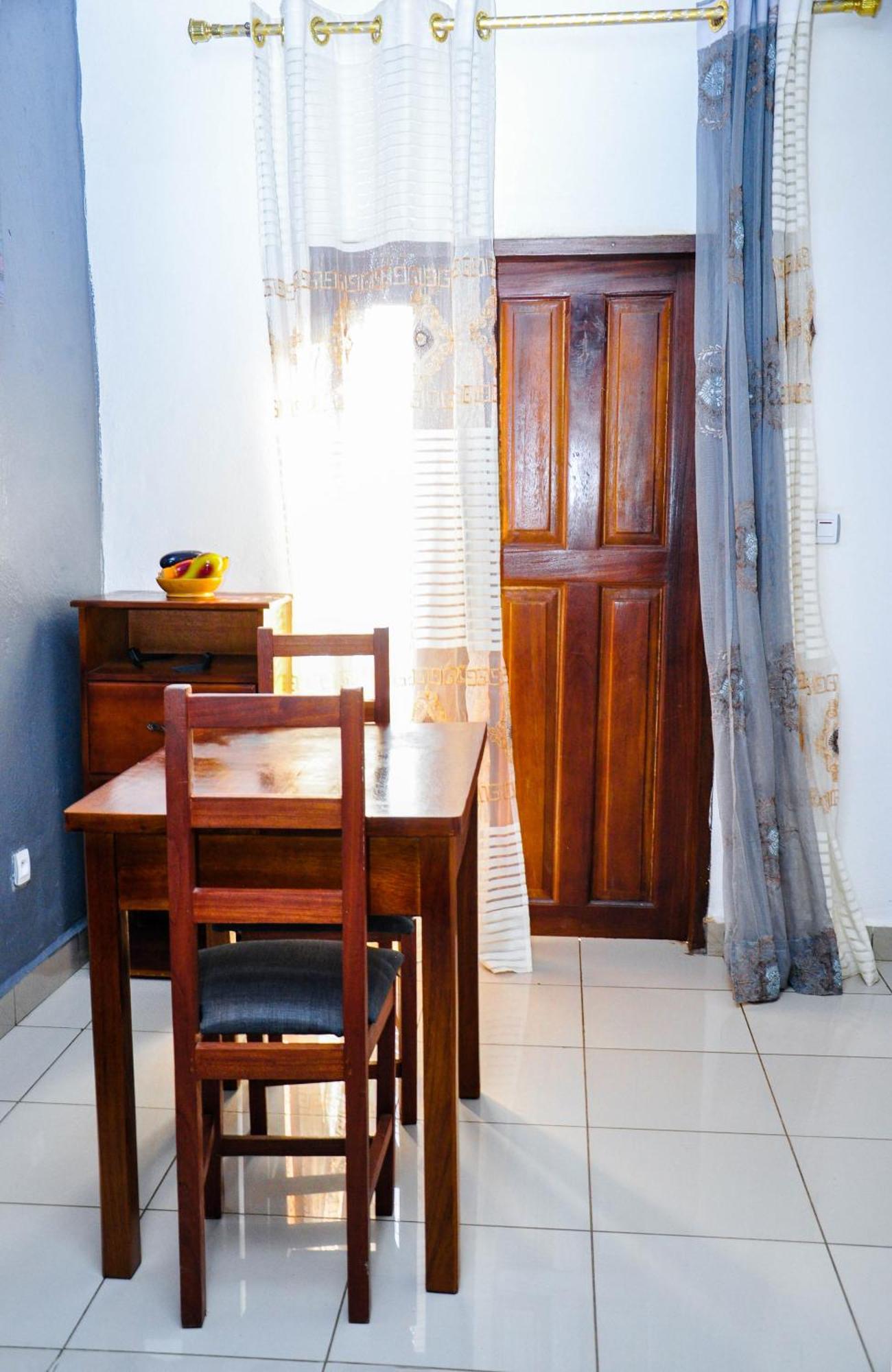 דירות Yaoundé Les Logis De Nouvelle Route Bastos מראה חיצוני תמונה